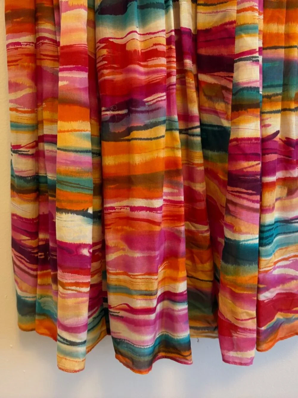Vibrant, abstract pattern cocktail dress, Anne Klein, Size 2 - Picture 4 of 7